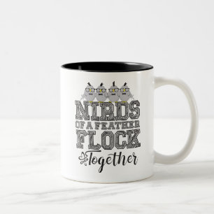 Nerd-Vogel Lustige Nirds mit gleichen Federn flieg Zweifarbige Tasse