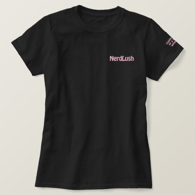 NerdLush-Polo Besticktes T-Shirt (Design vorne)