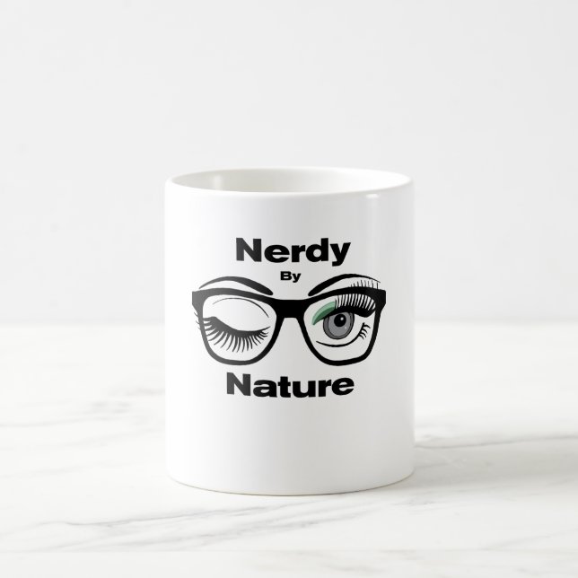 Nerdy von Nature Funny Geek Design mit Brille Kaffeetasse (Mittel)
