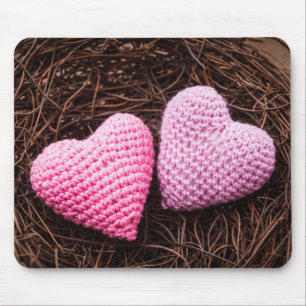 Nest mit Herzen Mousepad