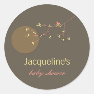 Nesting Bird Family on Branches Simple Baby Shoote Runder Aufkleber