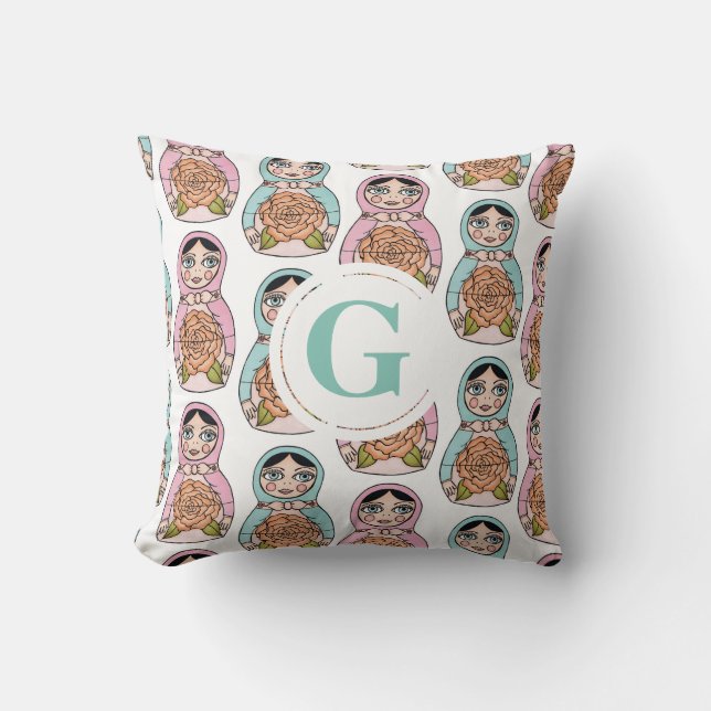 Nesting Doll matryoshka Personalisiert Letter Pill Kissen (Vorderseite)