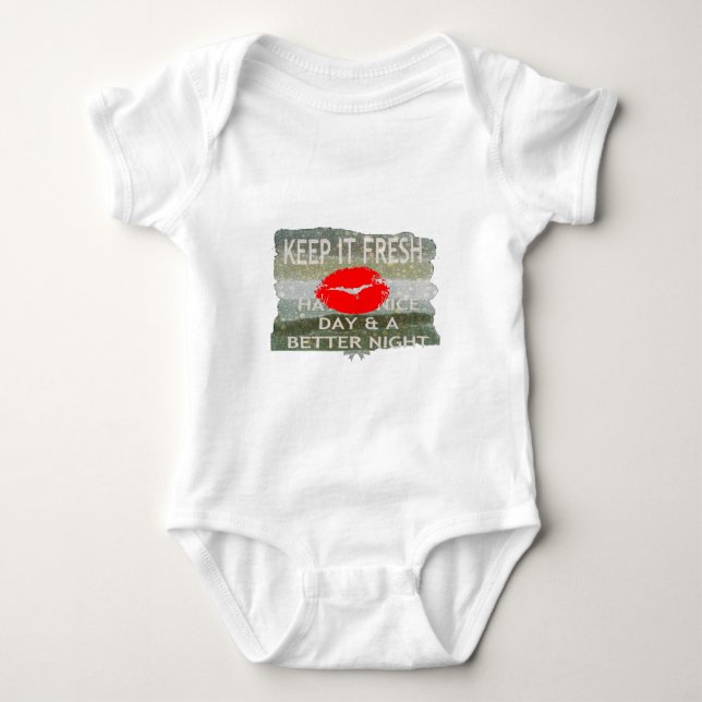 Nett und perfekt Save the Date Baby Strampler (Vorderseite)