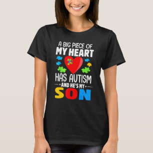 Neu 2022 Ein Großes Stück Meines Herzens Hat Autis T-Shirt