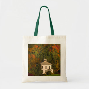 Neu-England Haus in der Herbst-Taschen-Tasche Tragetasche