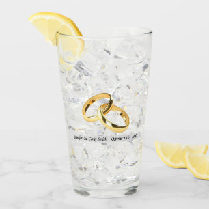 Neu verheiratete Geschenknamen & Termine Glas