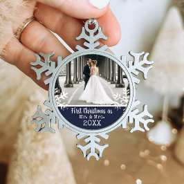 Neu verheiratetes 1. Weihnachtsfest Foto Navy Blue Schneeflocken Zinn-Ornament