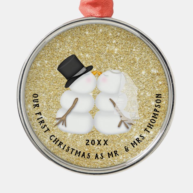 Neu verheiratetes Gold Snow Couple Erste Weihnacht Ornament Aus Metall (Vorne)