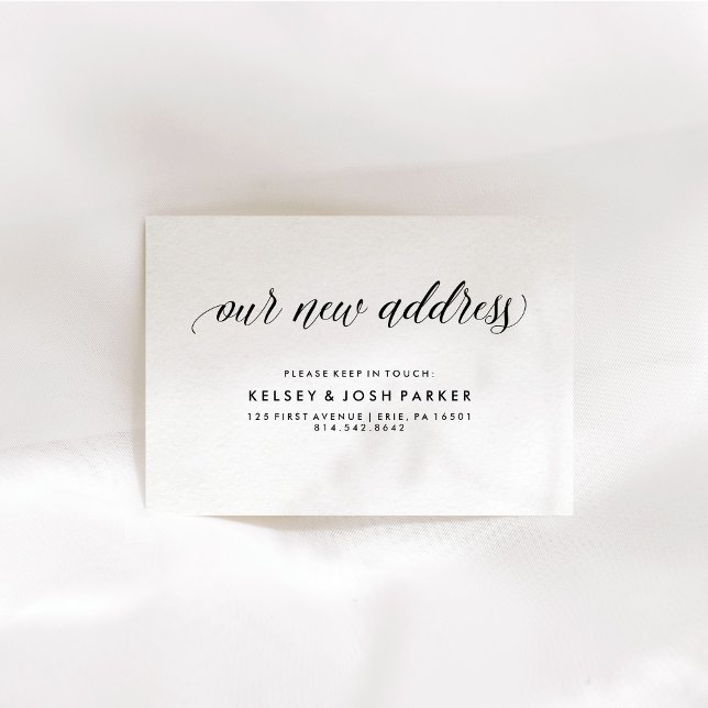 Neue Adresse einfügen | Moderne elegante Typografi Begleitkarte (An elegant, black and white new address insert card)
