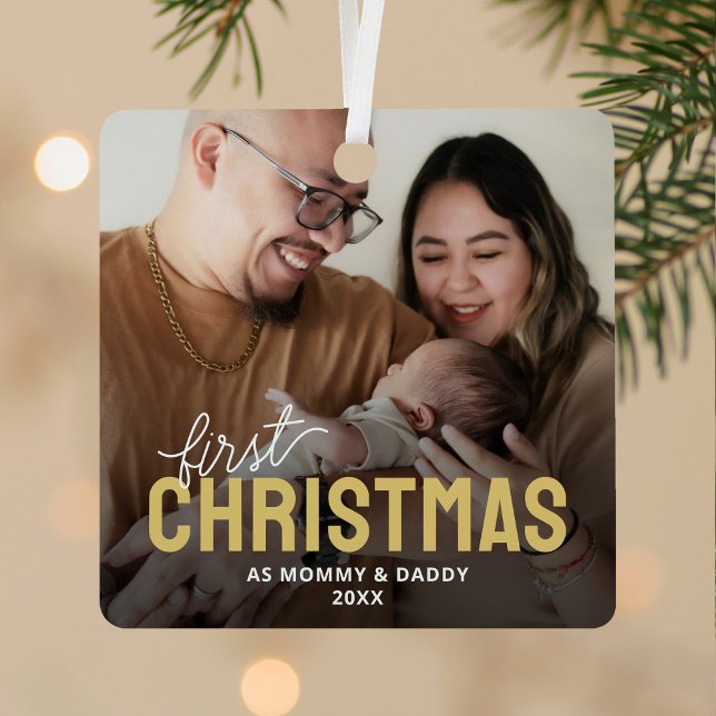 Neue Eltern Erstes Weihnachtsfest Foto Ornament Aus Metall (Von Creator hochgeladen)