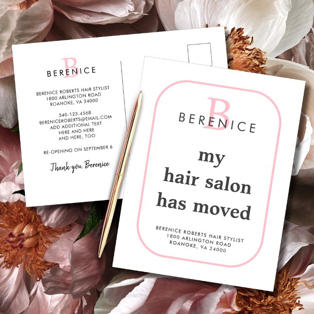 Neue Geschäftsadresse Typografie Monogram Moving Ankündigungspostkarte (Business New Address Postcard Hair Salon Pink Monogram Logo Typography)