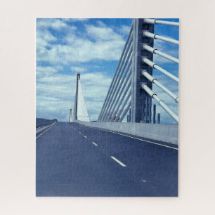 Neue Hängebrücke New Ross Wexford Irland.