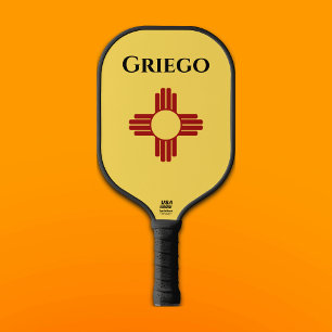 Neue mexikanische Flagge mit Zia-Symbol Pickleball Schläger