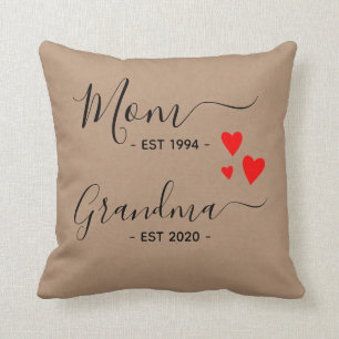 Neue Oma offenbart Mama Oma etabliert Kissen