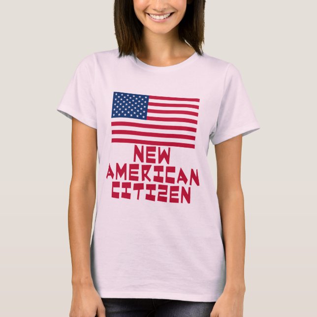 Neuer amerikanischer Staatsbürger mit T-Shirt (Vorderseite)