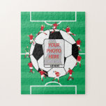 Neuer Personalisierter Fußballball und Spielerrote<br><div class="desc">Personalisiertes Fußball-Design mit Fußball-Spielern und Fußball-Ball vollständig personalisiert mit dem Namen und Foto des jungen kommenden Fußballstar-Spieler. Wenn Sie möchten, Spieler in einer anderen Farbe Uniform / Kit oder wenn Sie möchten, dass dieses Design auf einem Produkt nicht bereits angeboten, kontaktieren Sie uns bitte über unseren Shop vor dem Kauf....</div>