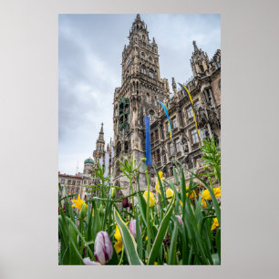 Neuer Rathausturm in München, Deutschland Poster
