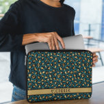 Neuer Tierdruck Laptopschutzhülle<br><div class="desc">Die moderne Animal Print Laptop Hülle verbindet elegantes Design mit personalisierter Eleganz. Mit einem Tierhintergrund, der mit rechteckigem Raum für Personalisierungszwecke geschnitten ist, wird dieser Fall mit einer luxuriösen, aber wilden Brise und Platz für Ihren Namen betont, was ihn zu einem einzigartigen Produkt macht. Mit langlebigen Materialien gebaut, um einen...</div>