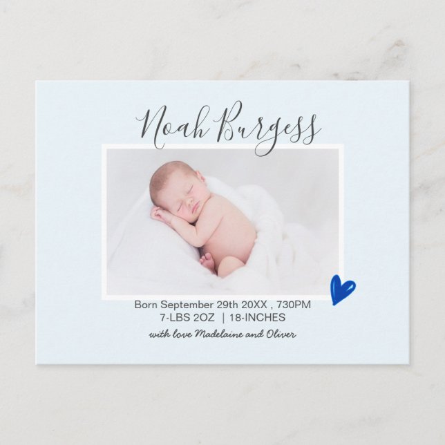 Neues Baby Blue Heart Birth Ankündigung Foto Postkarte (Vorderseite)