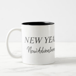 Neues Jahr, neue Abenteuer Schwarz-Weiß-Typograf Zweifarbige Tasse