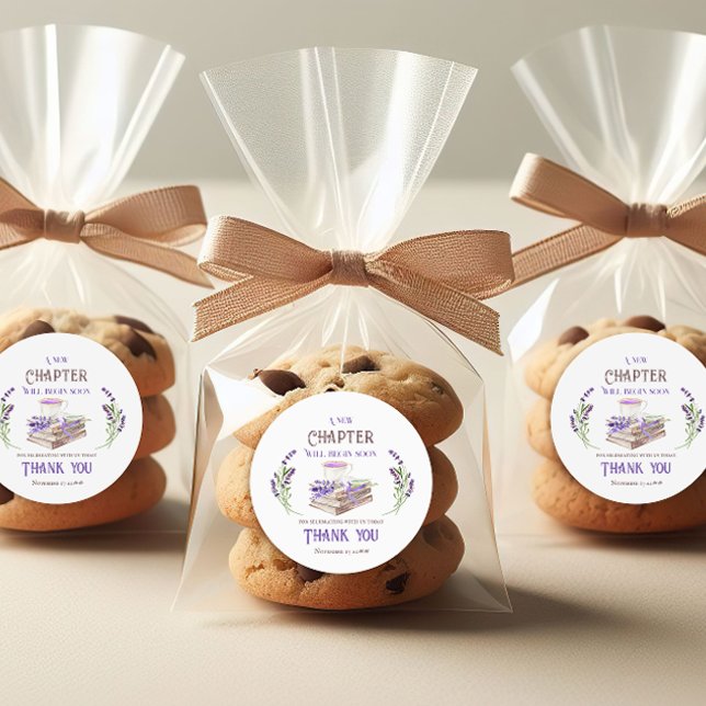 Neues Kapitel Beginnt bald Lavendel Bücher Kinderd Runder Aufkleber (Von Creator hochgeladen)