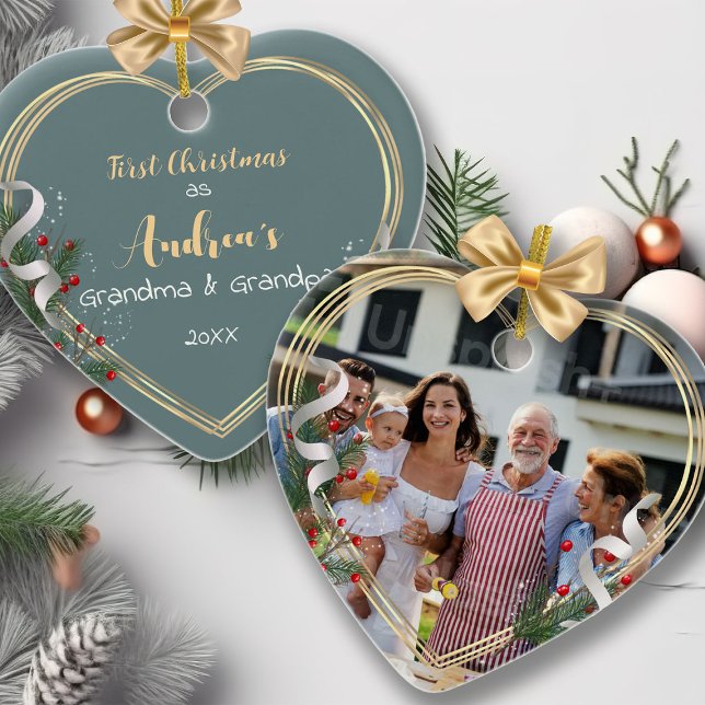 Neues Oma Opa Holly & Pine Gold Frame Foto Keramik Ornament (Von Creator hochgeladen)
