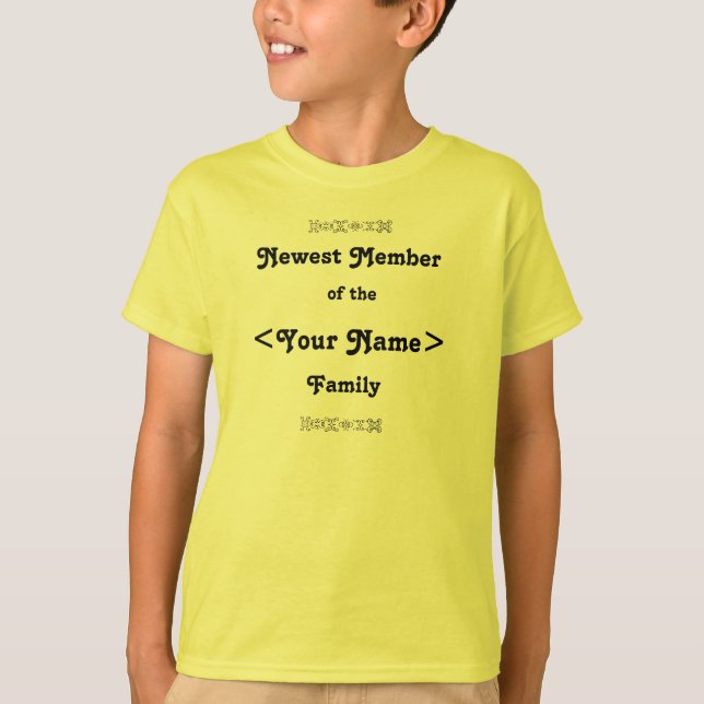 Neuester Familienangehöriger T-Shirt (Vorderseite)
