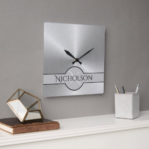 Neugezogener Monogram-Individuelle Name Metallic T Quadratische Wanduhr
