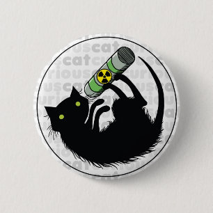 Neugierige Katze mit Uran Button