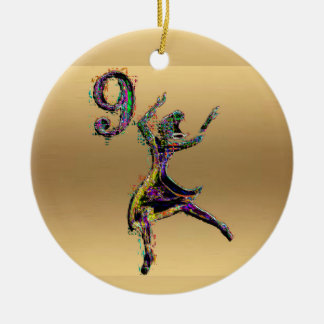 Neun Damen, die Goldweihnachtsdekoration tanzen Keramik Ornament