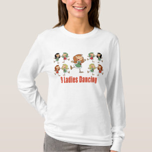 Neun Damen, die T - Shirts tanzen