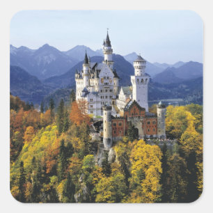 Neuschwanstein ist eines von drei quadratischer aufkleber