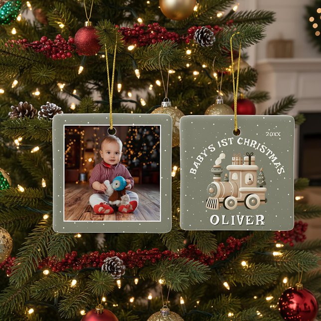 Neutral Baby’s 1st Christmas Train Keepsake Photo Keramikornament (Von Creator hochgeladen)