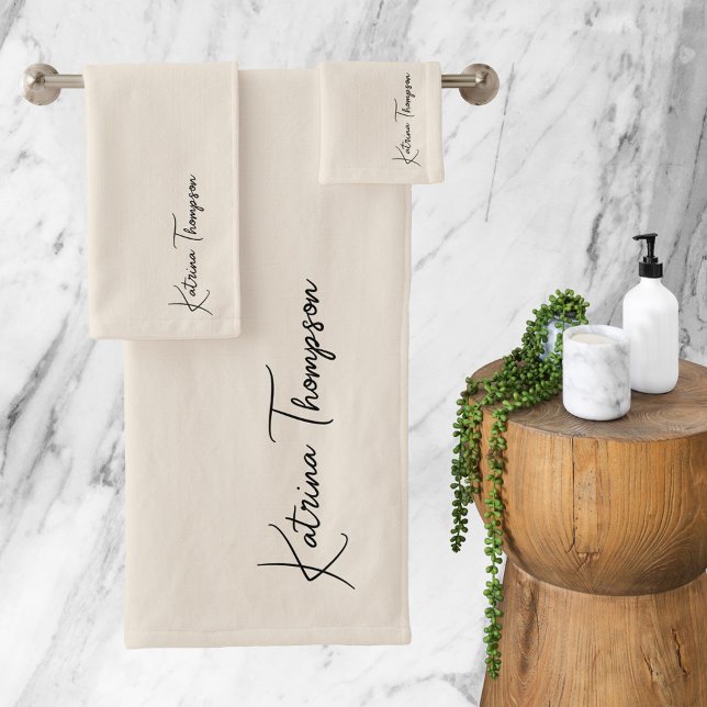 Neutral Ivory Modern Signature Script Monogram Badhandtuch Set (Von Creator hochgeladen)