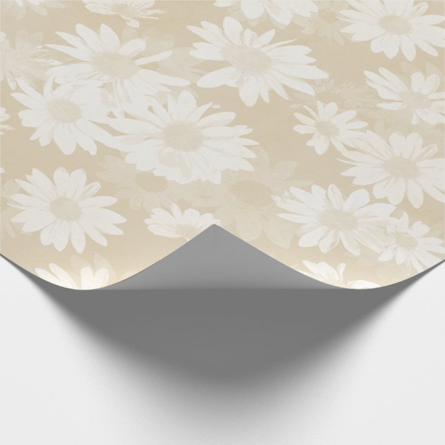 Neutral Tan White Daisies Floral Geschenkpapier (Ecke)