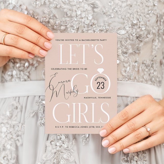 Neutrale Beige Lasse Go Girls Junggeselinnen-Absch Einladung (neutral beige and white Let's Go Girls country western bachelorette party invitation)