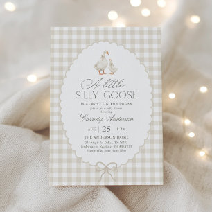 Neutrale Gingham-Alberner-Gans-Baby-Party Einladung