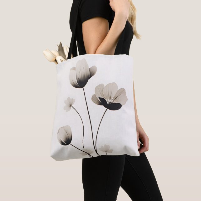 Neutrale, helle Pupien florale von Ava Tasche (Von Nahem)