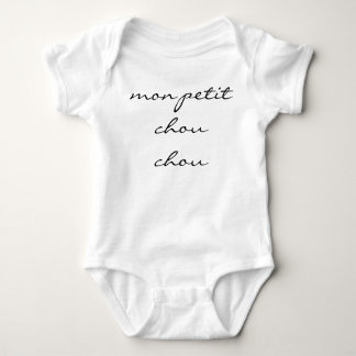 Neutraler Baby Bodysuit "mon petit chou chou" Baby Strampler