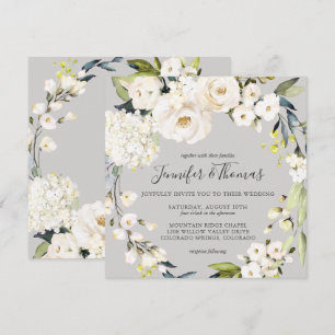 Neutraler weißer Blumenreath auf Taupe Hochzeit Einladung