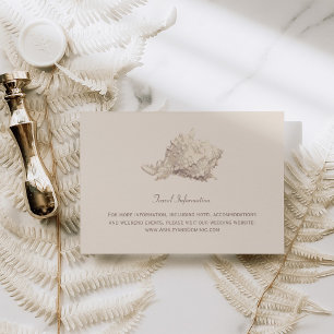Neutrales Beige-Muschel-Strandhochzeit Begleitkarte