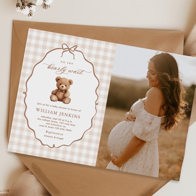 Neutrales Gingham Teddy Bear Baby Shower Foto Einladung (Von Creator hochgeladen)