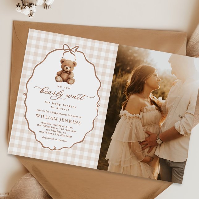 Neutrales Gingham Teddy Bear Baby Shower Foto Einladung (Von Creator hochgeladen)