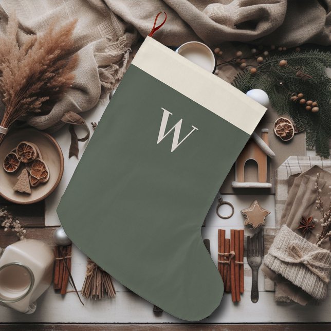 Neutrales Weihnachtsbauernhaus Moss Green Monogram Großer Weihnachtsstrumpf (farmhouse christmas stocking personalized moss green monogram)