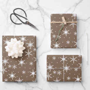 Neutronenbraun Modernes, festes Schneeflockenmuste Geschenkpapier Set