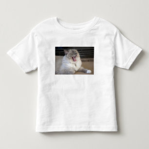 Neva Masquerade-Katze gähnt Kleinkind T-shirt