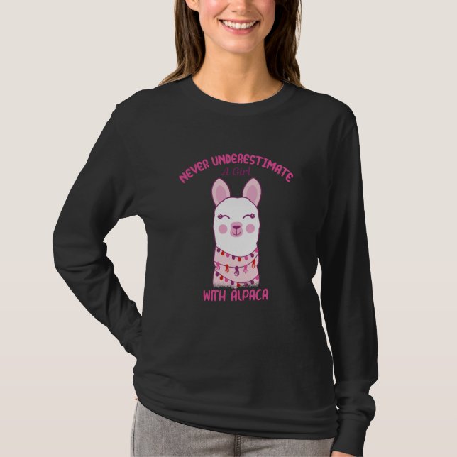 Never underestimate a girl with Alpaca T-Shirt (Vorderseite)