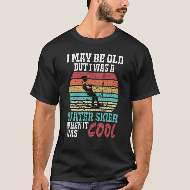 Never Underestimate An Old Man On A Ski Skiing Ski T-Shirt (Vorderseite)