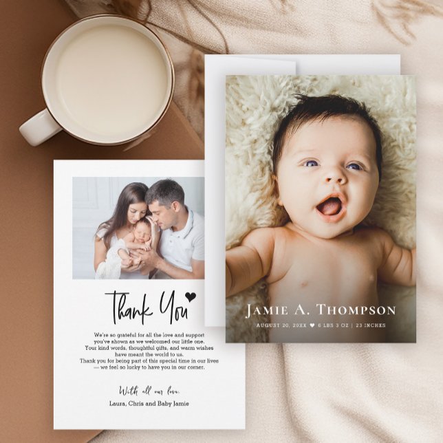 New Baby Foto Vielen Dank Herzlichen Dank Ankündigung (Minimalistic, modern Baby photo birth announcement thank you cards. Heart detail.)