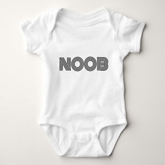 New Baby - NOOB Babies Typografy Spaß Baby Strampler (Vorderseite)